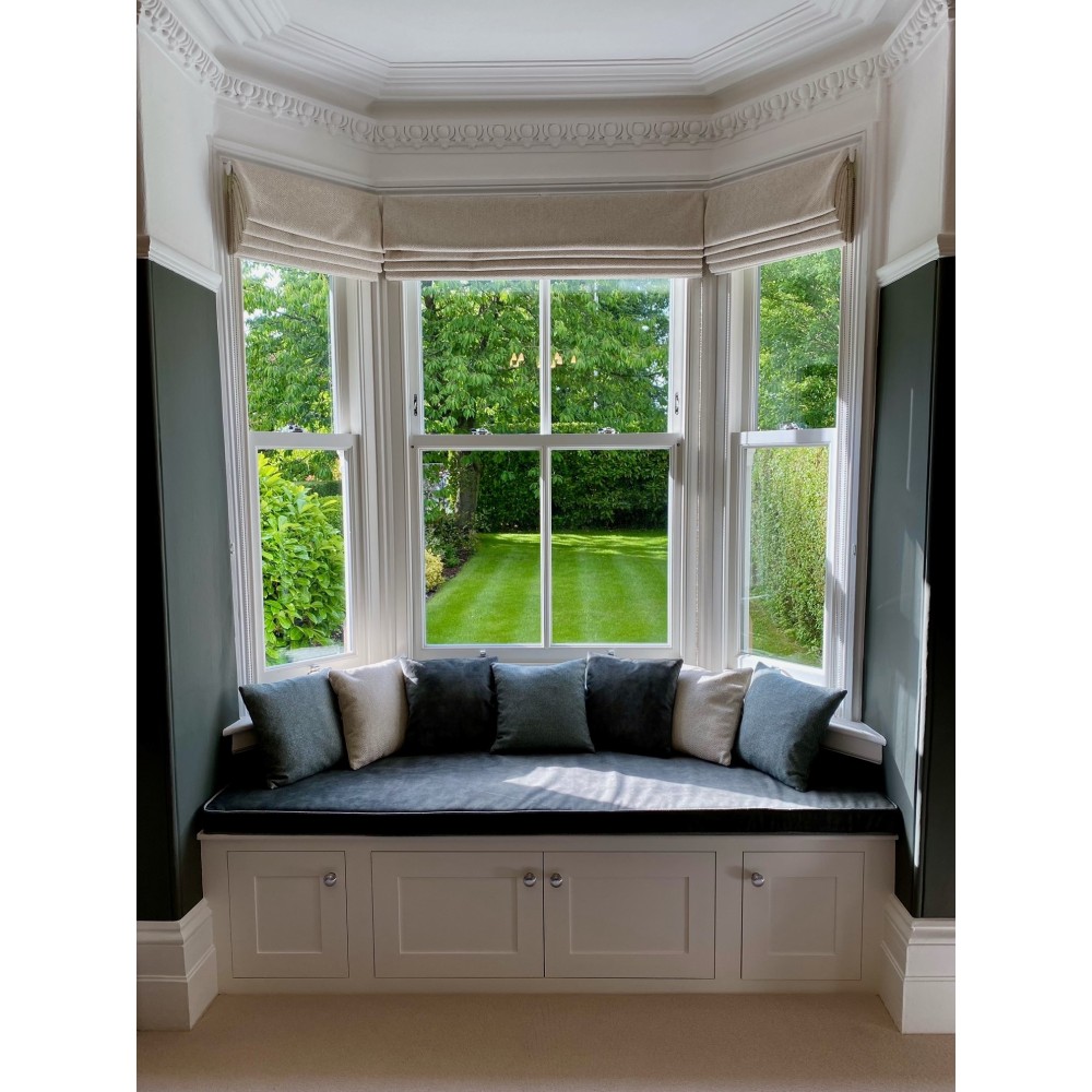 Period property in North Leeds - bay window seat Period property in North Leeds - bay window seat